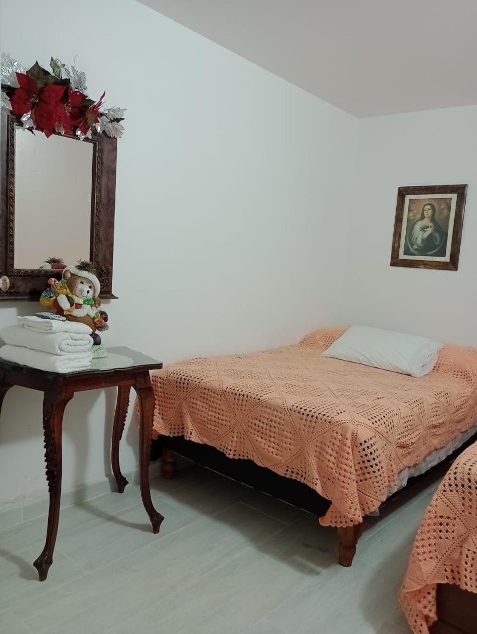 Hostal Famihotel Fundadores Jardín Εξωτερικό φωτογραφία