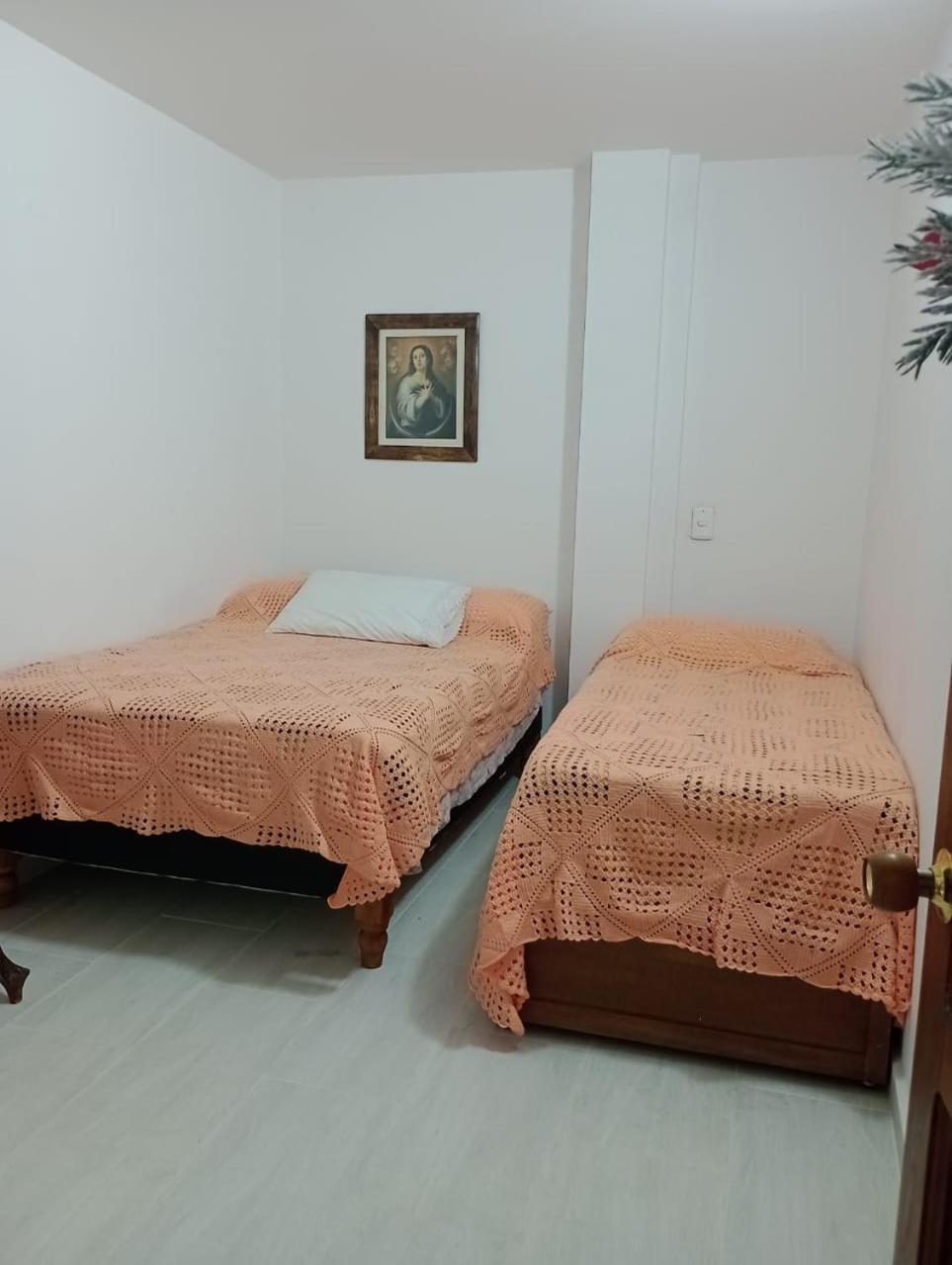 Hostal Famihotel Fundadores Jardín Εξωτερικό φωτογραφία